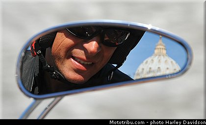 harley_davidson_2013_110_ans_rome_benediction_pape_francois_0114.jpg