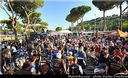 harley_davidson_2013_110_ans_rome_benediction_pape_francois_0144.jpg