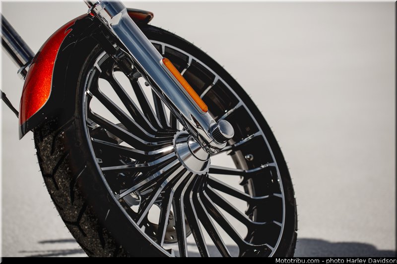cvo_breakout_005_harley_davidson_2014
