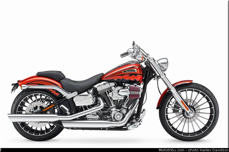 cvo_breakout_011_harley_davidson_2014