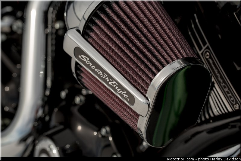 cvo_road_king_002_harley_davidson_2014