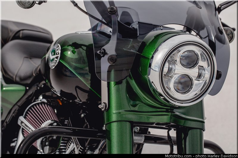 cvo_road_king_006_harley_davidson_2014