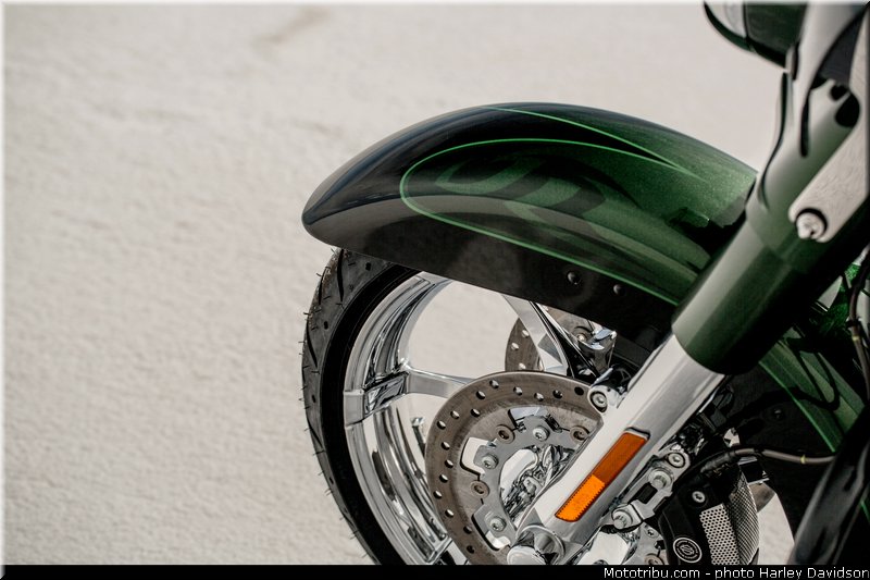 cvo_road_king_009_harley_davidson_2014