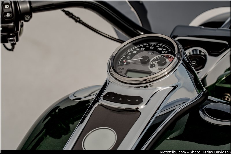 cvo_road_king_010_harley_davidson_2014