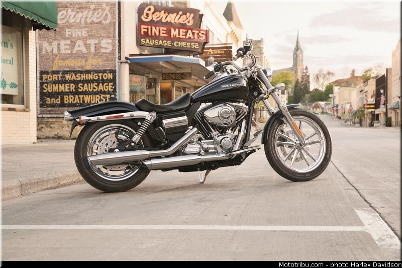dyna_super_glide_custom_002_harley_davidson_2014