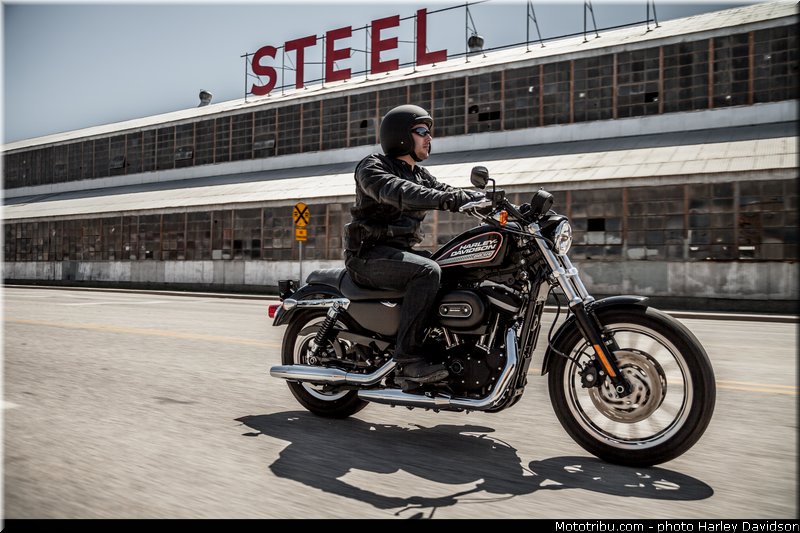 sportster_883r_004_harley_davidson_2014