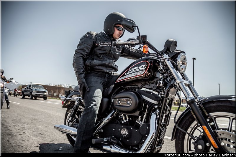 sportster_883r_006_harley_davidson_2014