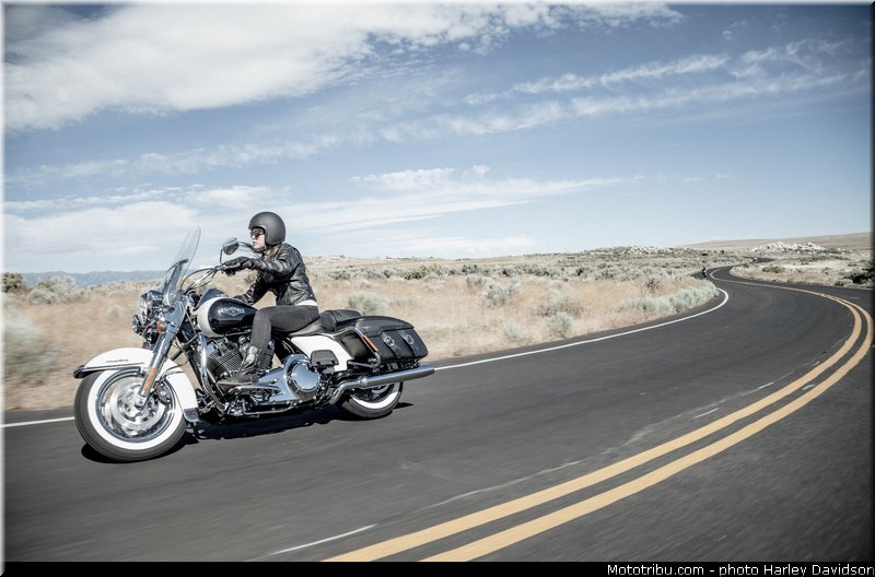 touring_road_king_classic_004_harley_davidson_2014