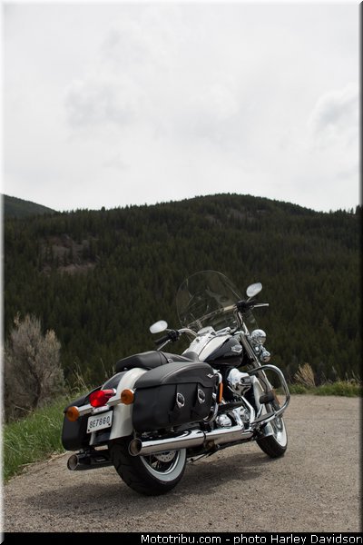 touring_road_king_classic_031_harley_davidson_2014