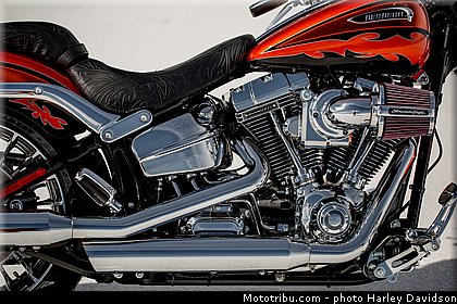 cvo_breakout_004_harley_davidson_2014.jpg