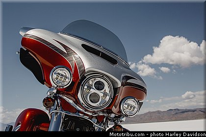 cvo_electra_glide_ultra_limited_005_harley_davidson_2014.jpg