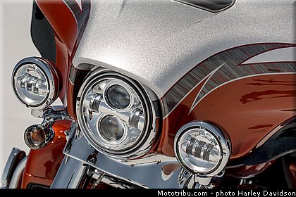 cvo_electra_glide_ultra_limited_006_harley_davidson_2014.jpg