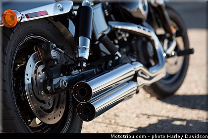 dyna_fat_bob_008_harley_davidson_2014.jpg