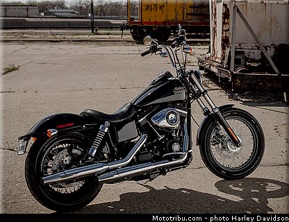 dyna_street_bob_001_harley_davidson_2014.jpg