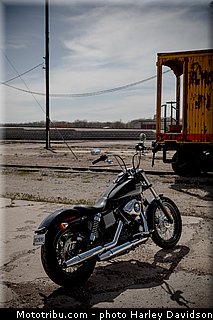dyna_street_bob_006_harley_davidson_2014.jpg