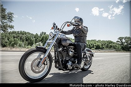 dyna_street_bob_008_harley_davidson_2014.jpg