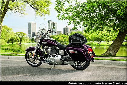 dyna_switchback_003_harley_davidson_2014.jpg