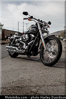 dyna_wide_glide_005_harley_davidson_2014.jpg