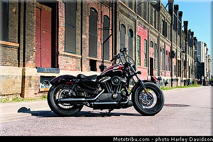 forty_eight_004_harley_davidson_2014.jpg