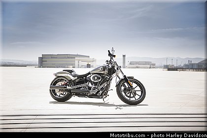 softail_breakout_001_harley_davidson_2014.jpg