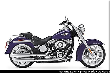 softail_deluxe_003_harley_davidson_2014.jpg