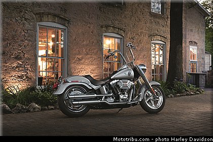 softail_fat_boy_003_harley_davidson_2014.jpg