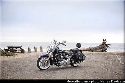 softail_heritage_classic_001_harley_davidson_2014.jpg