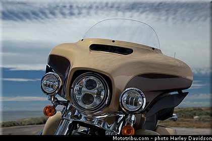 touring_electra_glide_ultra_classic_005_harley_davidson_2014.jpg