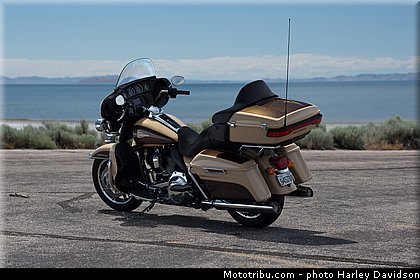 touring_electra_glide_ultra_classic_009_harley_davidson_2014.jpg