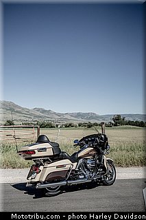 touring_electra_glide_ultra_classic_010_harley_davidson_2014.jpg