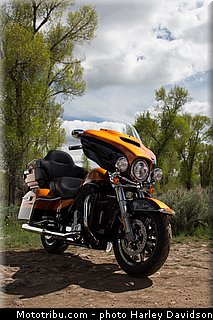 touring_electra_glide_ultra_limited_022_harley_davidson_2014.jpg