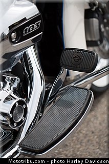 touring_road_king_classic_016_harley_davidson_2014.jpg