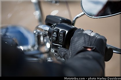 touring_road_king_classic_024_harley_davidson_2014.jpg