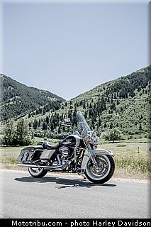 touring_road_king_classic_027_harley_davidson_2014.jpg