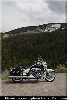 touring_road_king_classic_029_harley_davidson_2014.jpg