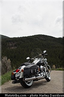 touring_road_king_classic_031_harley_davidson_2014.jpg