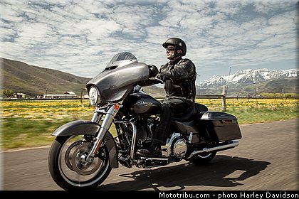touring_street_glide_005_harley_davidson_2014.jpg