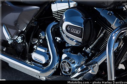 touring_street_glide_008_harley_davidson_2014.jpg