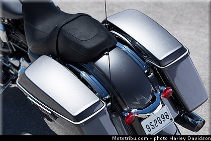 touring_street_glide_009_harley_davidson_2014.jpg
