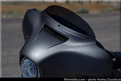 touring_street_glide_010_harley_davidson_2014.jpg