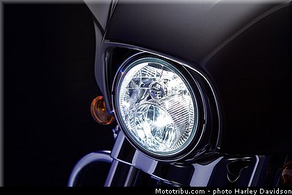 touring_street_glide_013_harley_davidson_2014.jpg