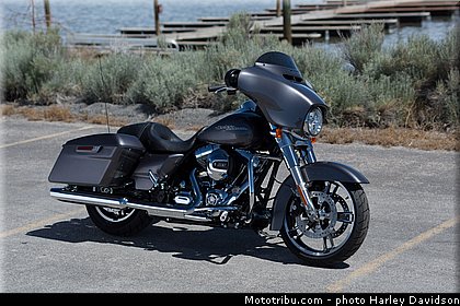 touring_street_glide_015_harley_davidson_2014.jpg