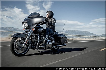 touring_street_glide_017_harley_davidson_2014.jpg