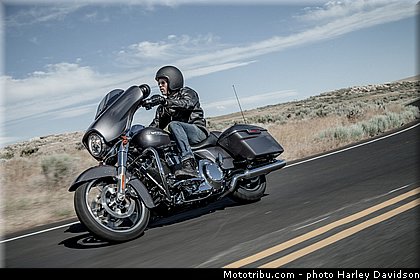 touring_street_glide_018_harley_davidson_2014.jpg