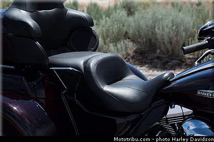 tri_glide_ultra_011_harley_davidson_2014.jpg