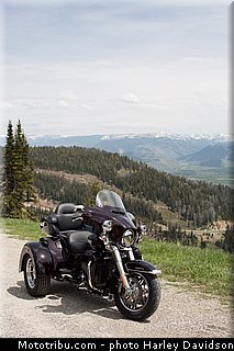 tri_glide_ultra_016_harley_davidson_2014.jpg