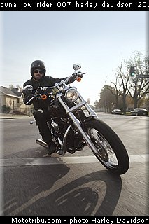 dyna_low_rider_007_harley_davidson_2015.jpg