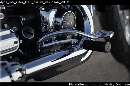 dyna_low_rider_016_harley_davidson_2015.jpg