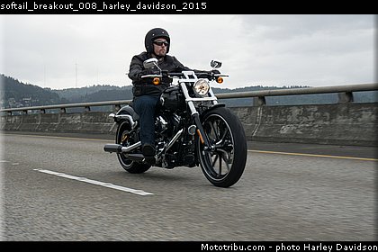 softail_breakout_008_harley_davidson_2015.jpg