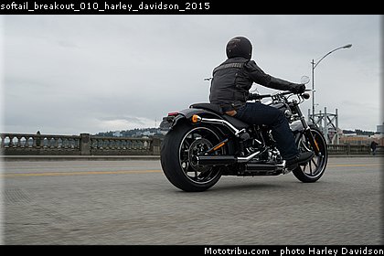 softail_breakout_010_harley_davidson_2015.jpg